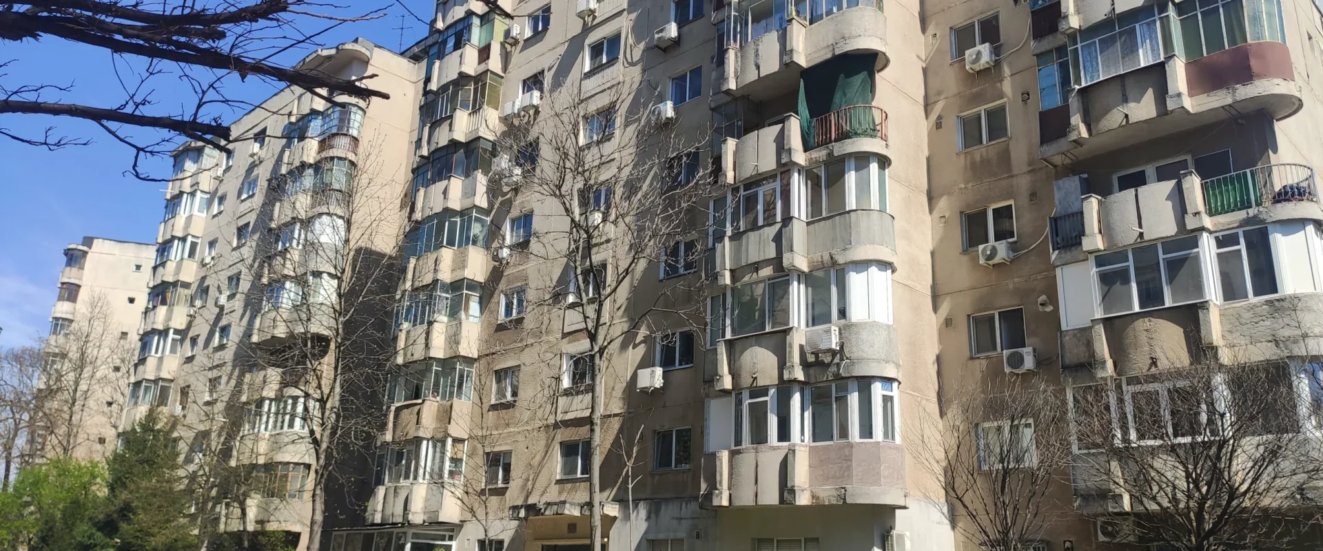 Blocuri: Proprietarii achită și pentru scara vecinilor. E legal