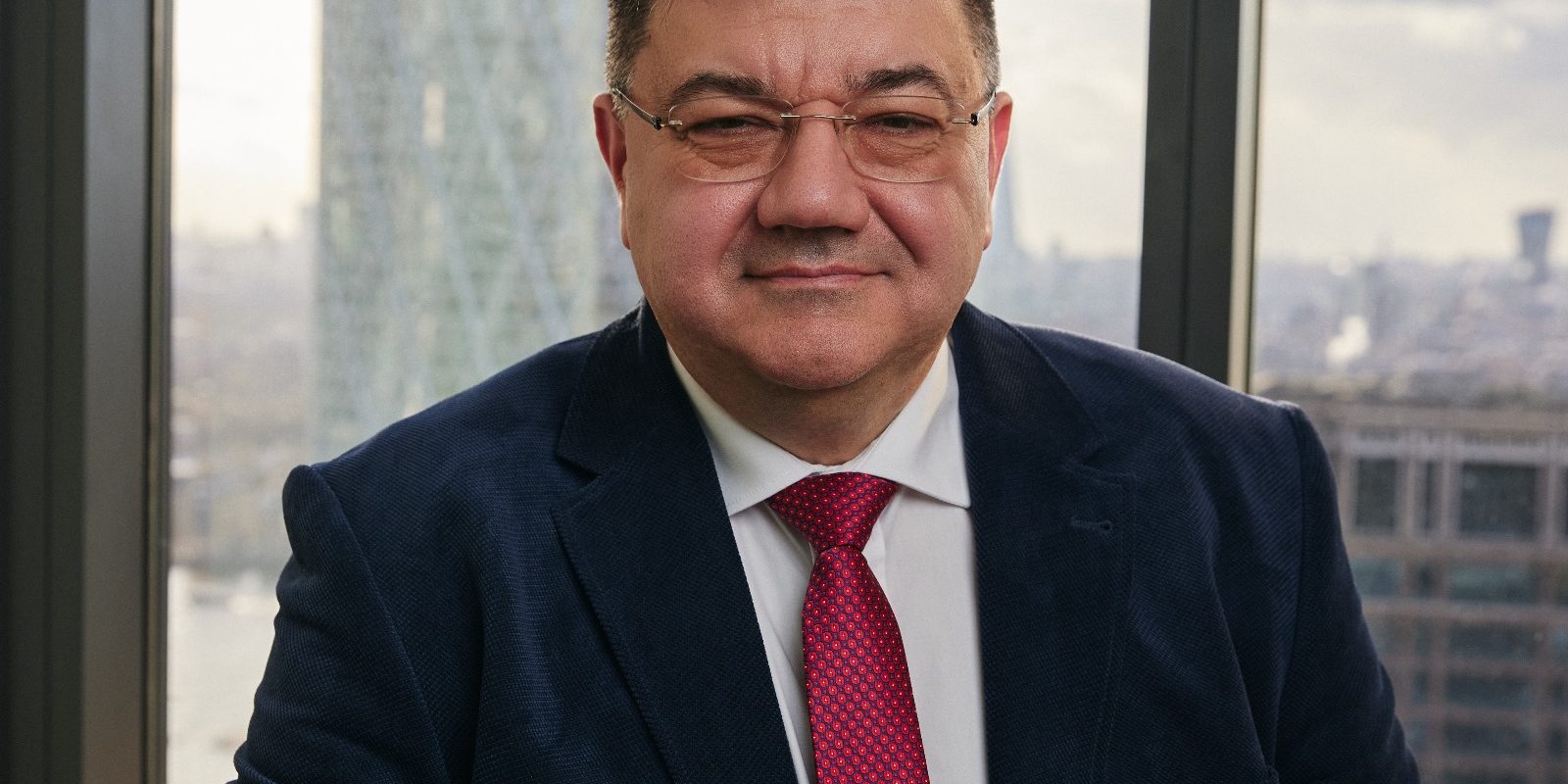 Petrolul sare vertiginos: Vacanțele, mai scumpe ca niciodată!