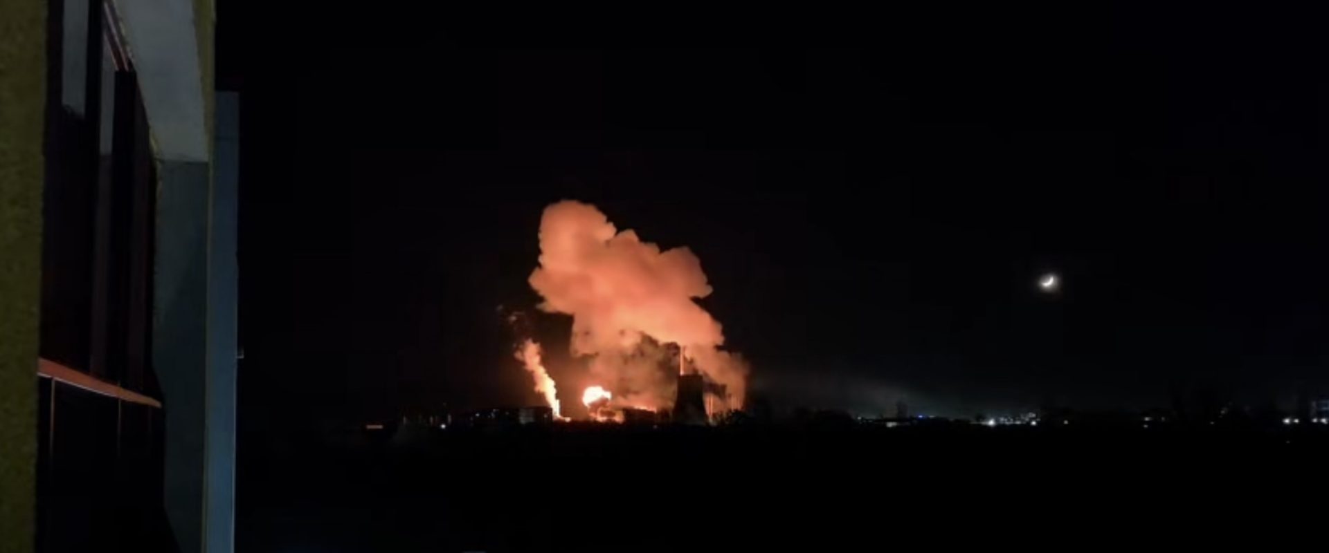 Explozie puternică la CET Vest din București: Incendiu la transformatoare