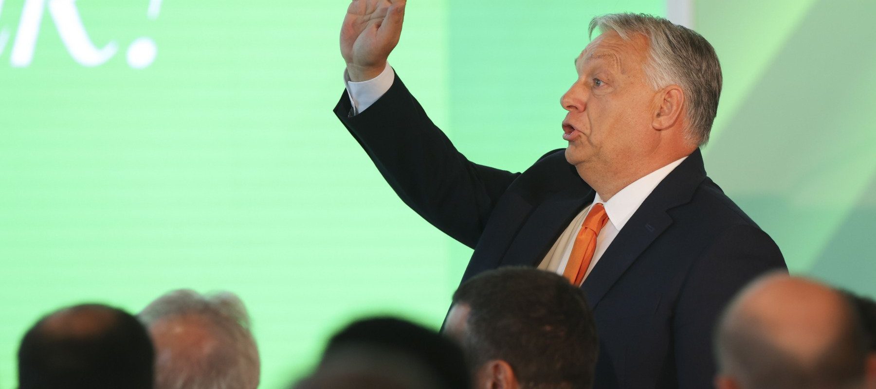 Orban, „dezertat” de la putere: Reacții puternice de la CE și Macron
