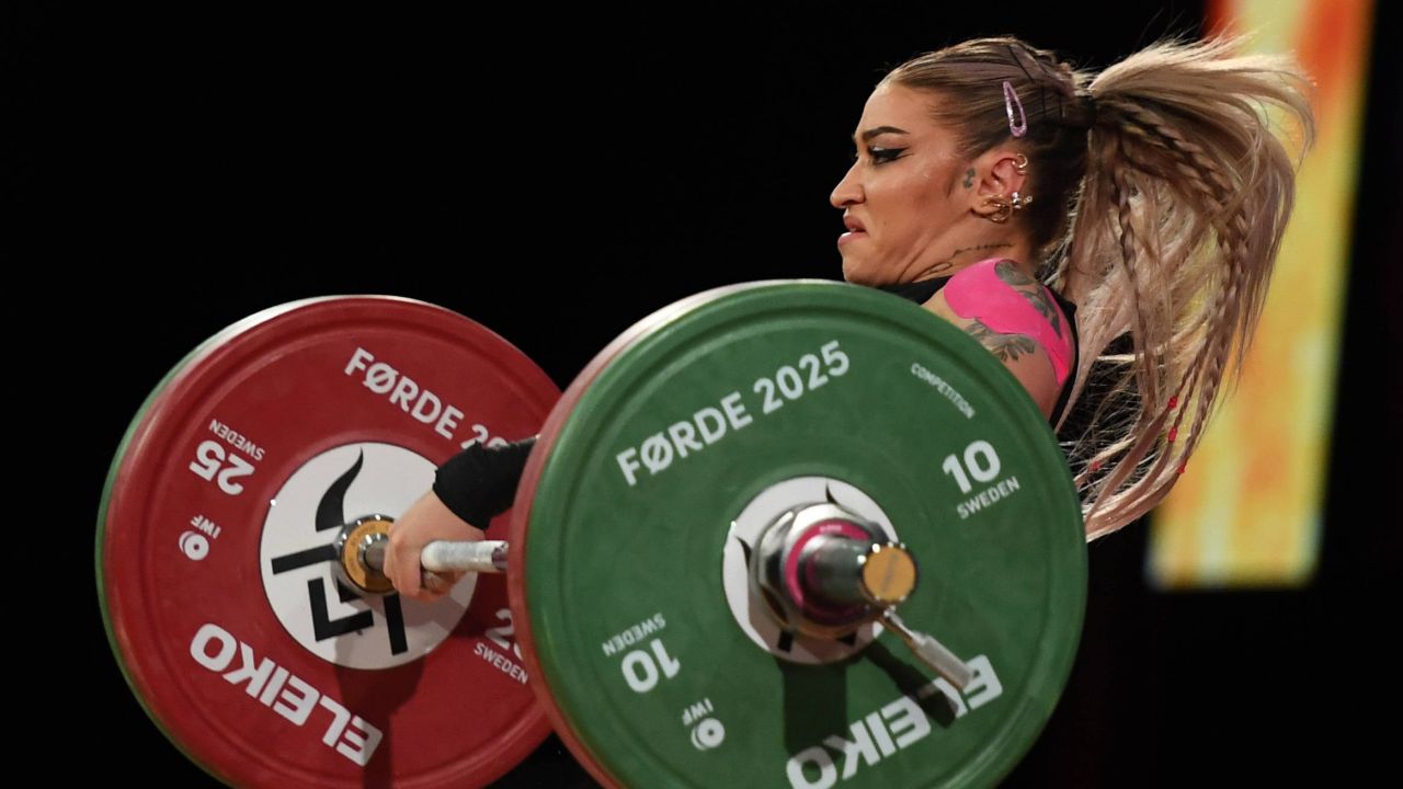 Mihaela Cambei, show pe VOYO: a luat aurul european la smuls, stabilind și un record continental! Urmează proba de aruncat