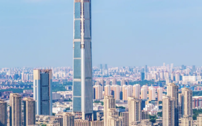 China: Un zgârie-nor MONUMENTAL, așteptat 18 ani, va fi inaugurat