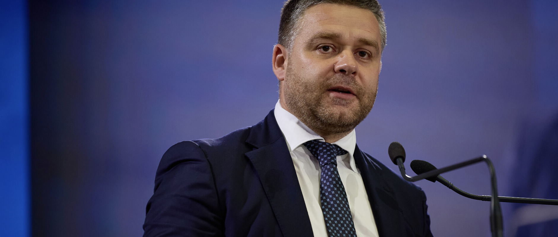 Schimbarea nu e doar la vârf: O corecție profundă zguduie România