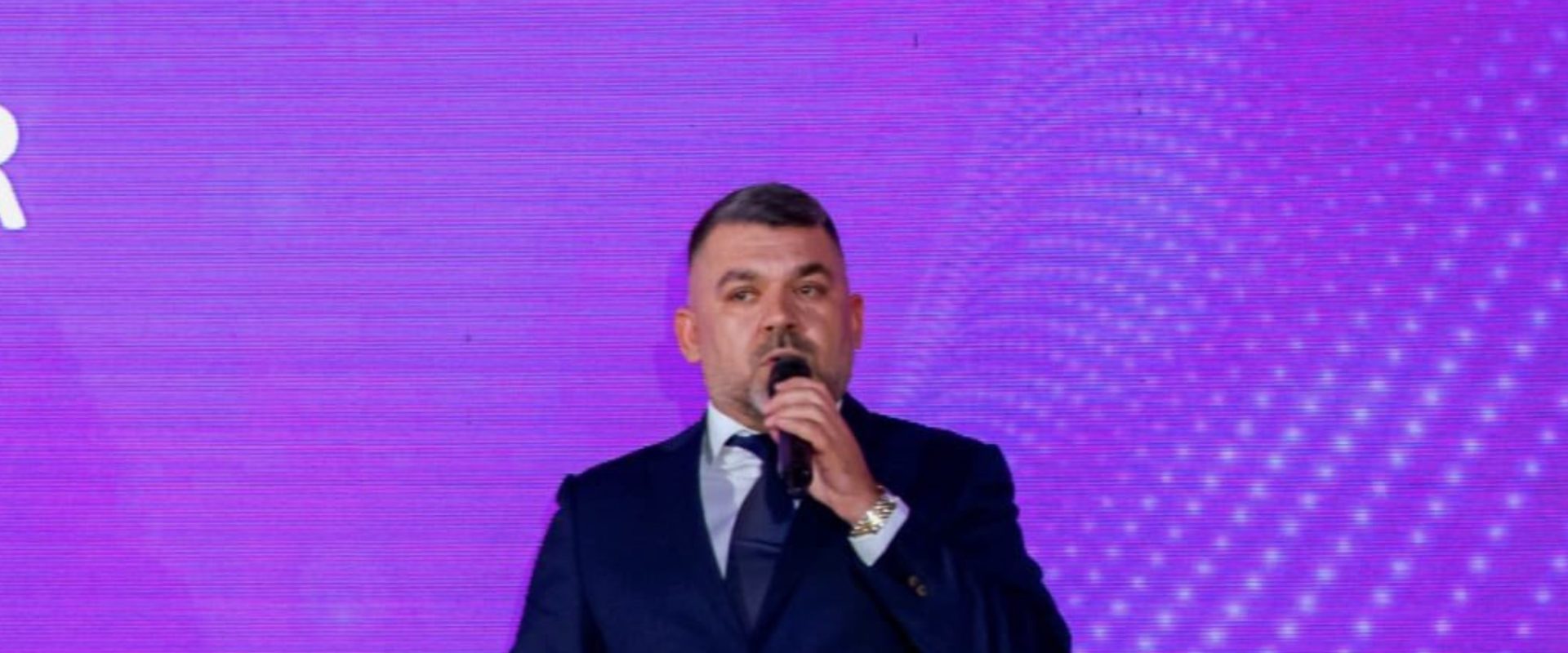 Șeful Inspecției Muncii, demis după ce a venit cu Lamborghini la birou