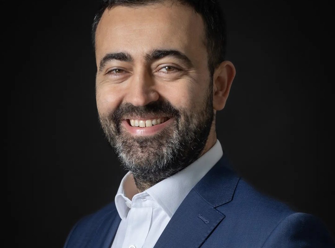 Coaliția de guvernare, la răscruce: soluții decisive sau risc major de eșec Coaliția aflată la guvernare se confruntă cu un test crucial, având de ales între a rezolva problemele majore ale țării sau a deveni principalul obstacol în calea progresului