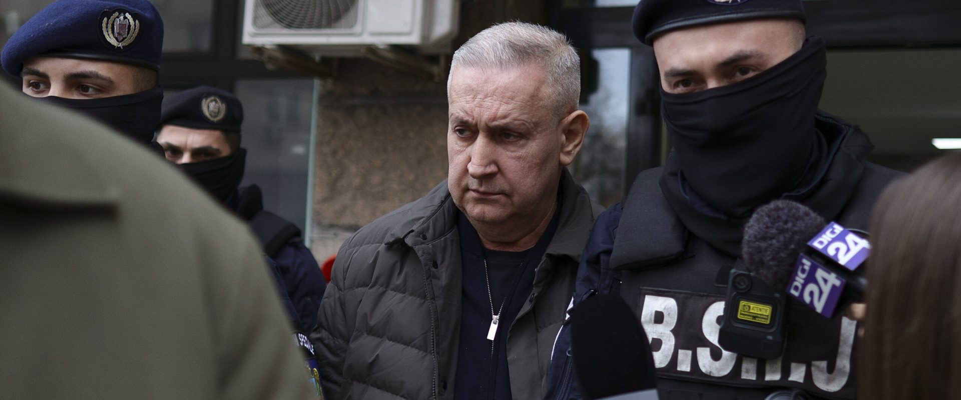 DNA: 500.000 de euro găsiți la Cristian Anton, șeful Autorității Rutiere