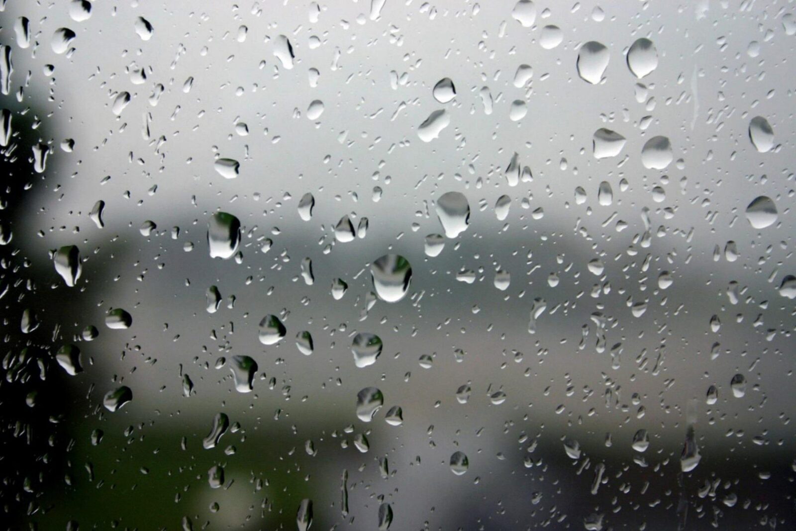 Ploaie în Capitală weekendul acesta, temperaturi ridicate