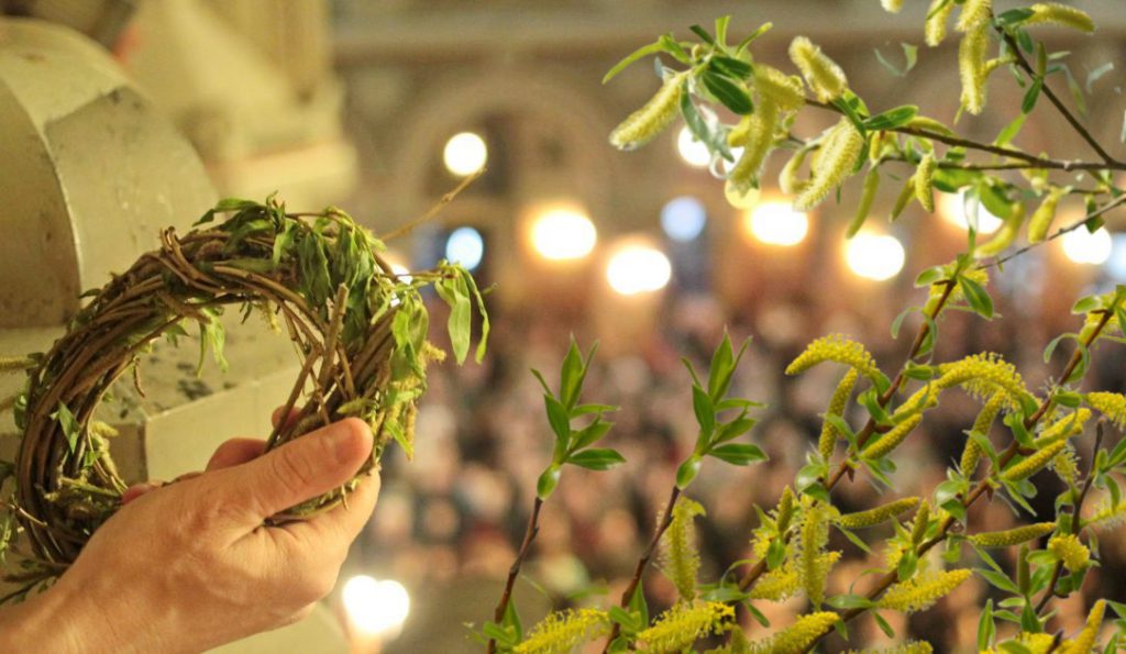 Ziua Floriilor, un moment crucial în calendarul creștin, aduce cu sine ritualuri și tradiții străvechi