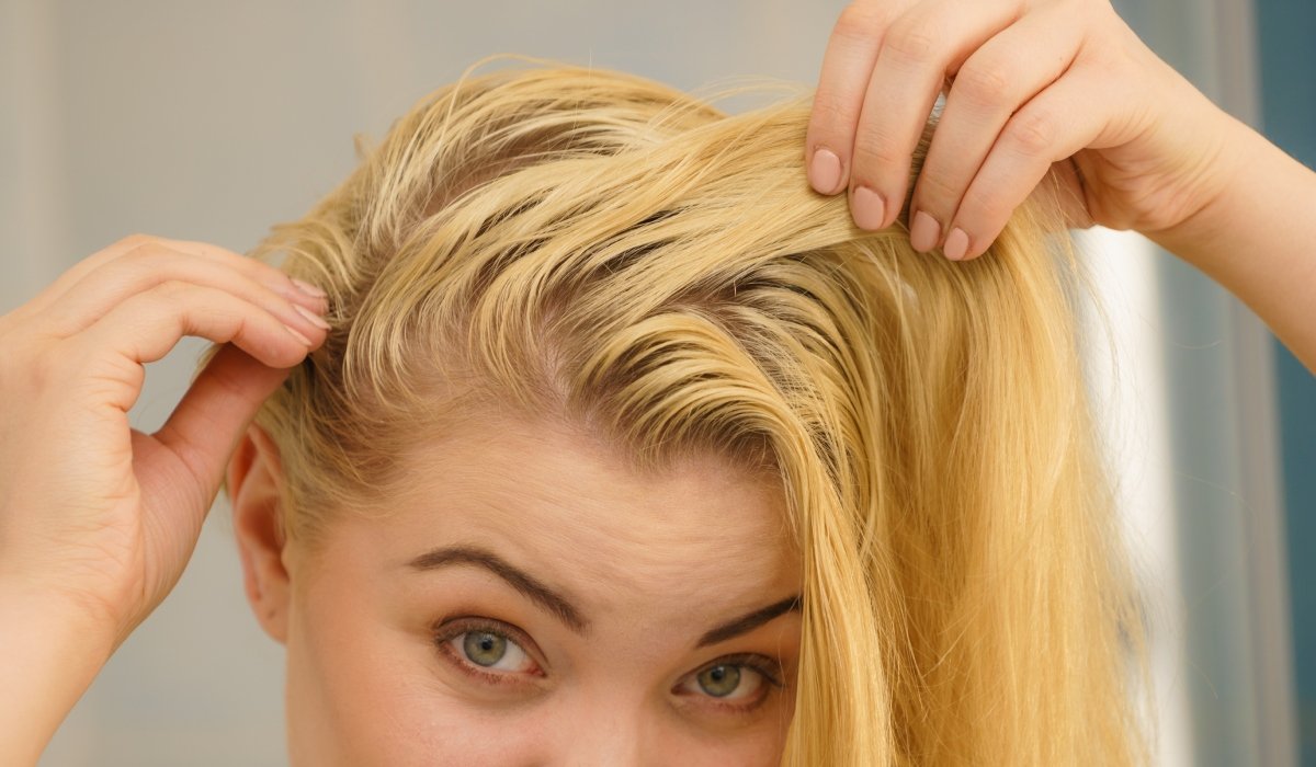 De ce ți se îngrașă părul Rapid? Greșelile banale pe care le faci zilnic