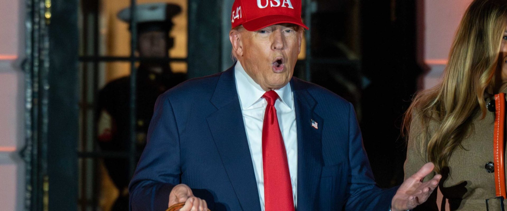 Trump, REACȚIE SCURTĂ și evazivă la întrebările despre alegerile din Ungaria