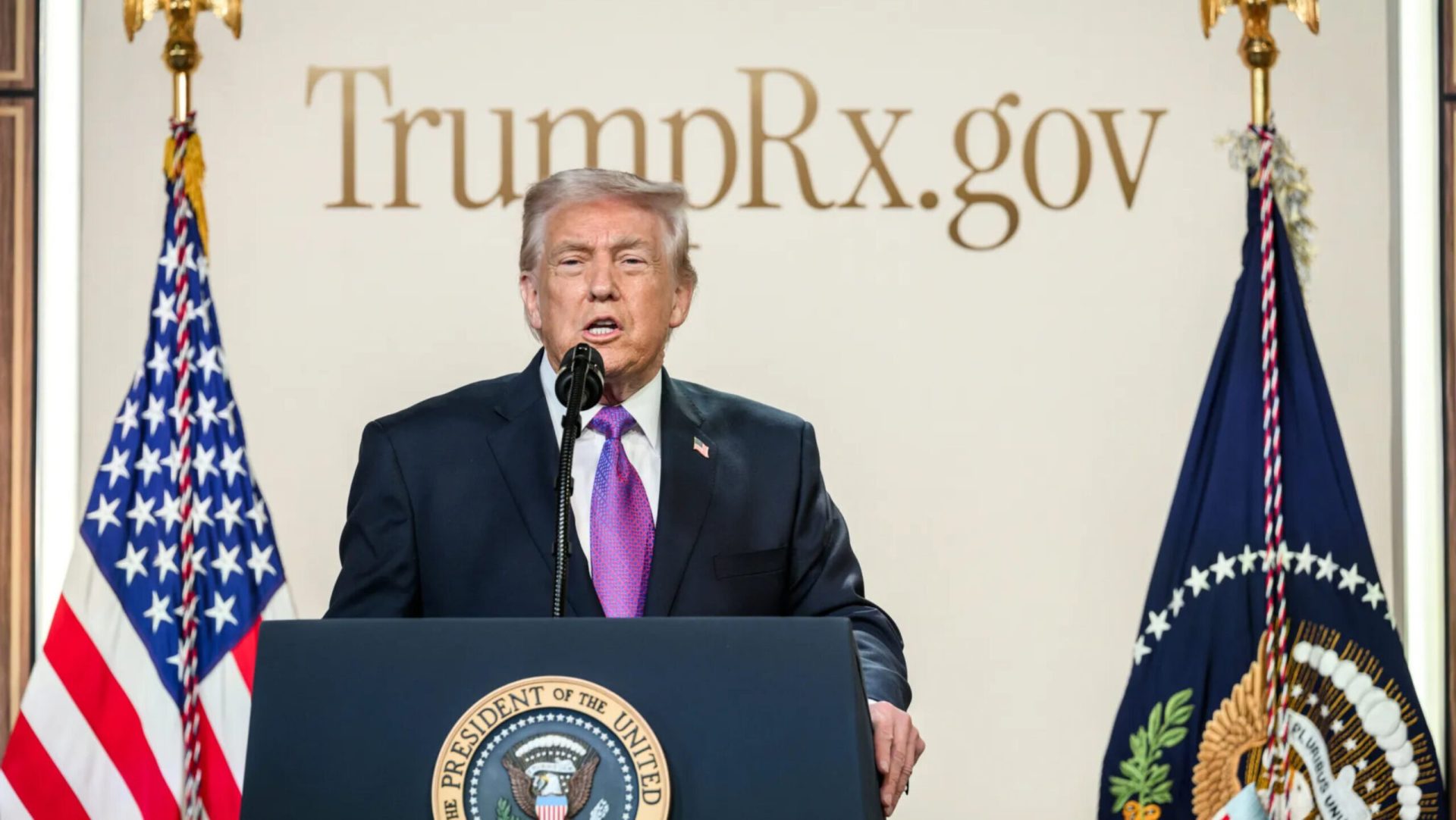 SUA și Iranul, la negocieri de pace. Trump: „Vom deschide Strâmtoarea Ormuz!”