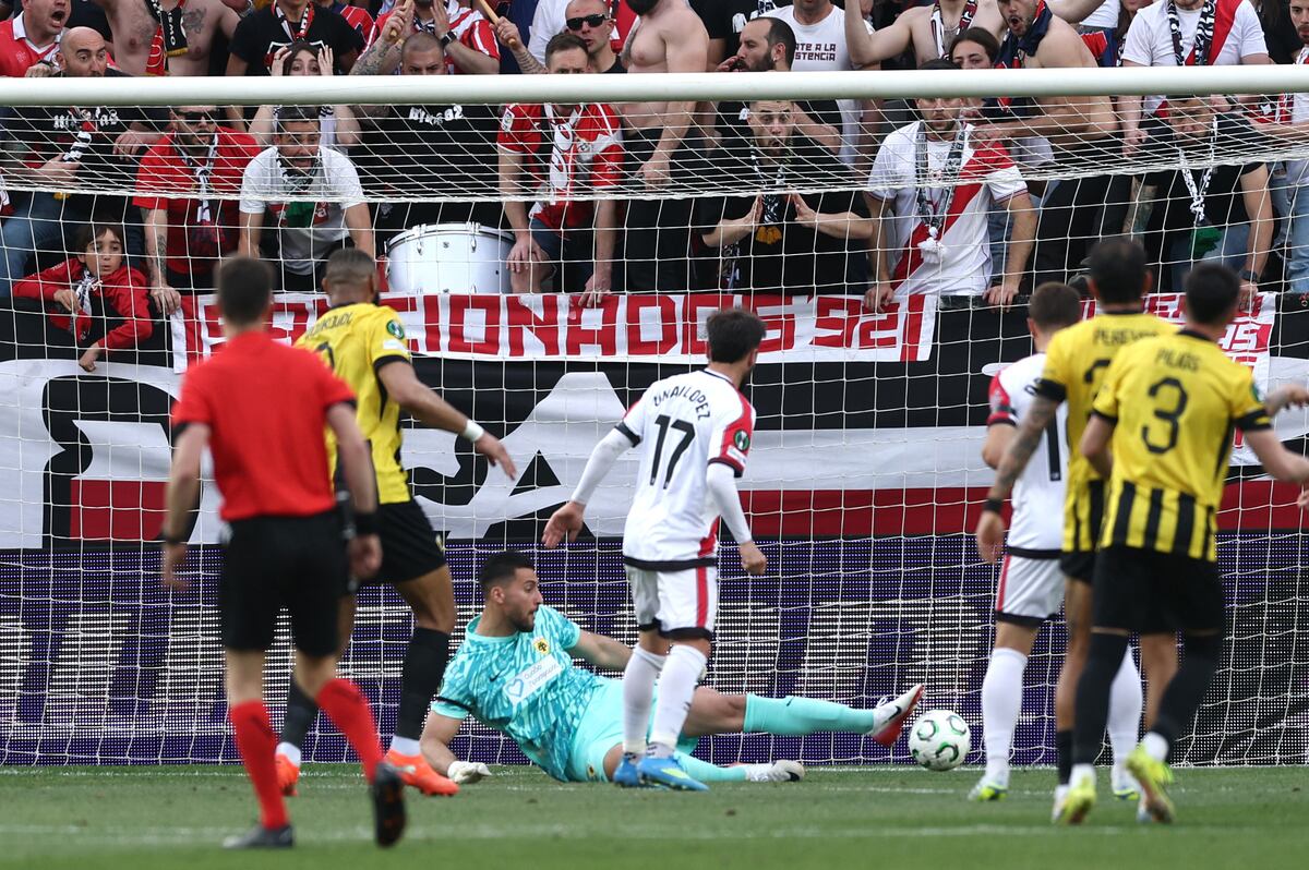 El Rayo parte al AEK y se acerca al Olimpo de las semifinales de la Conference | Fútbol | Deportes