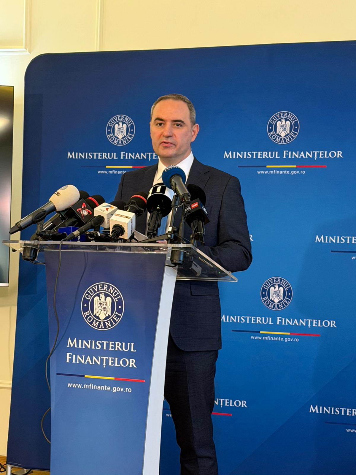 Decizie iminentă la Ministerul Finanțelor: Două măsuri pentru a controla prețurile la carburanți Ministerul Finanțelor se pregătește să adopte una dintre cele două măsuri pentru a gestiona prețurile la carburanți