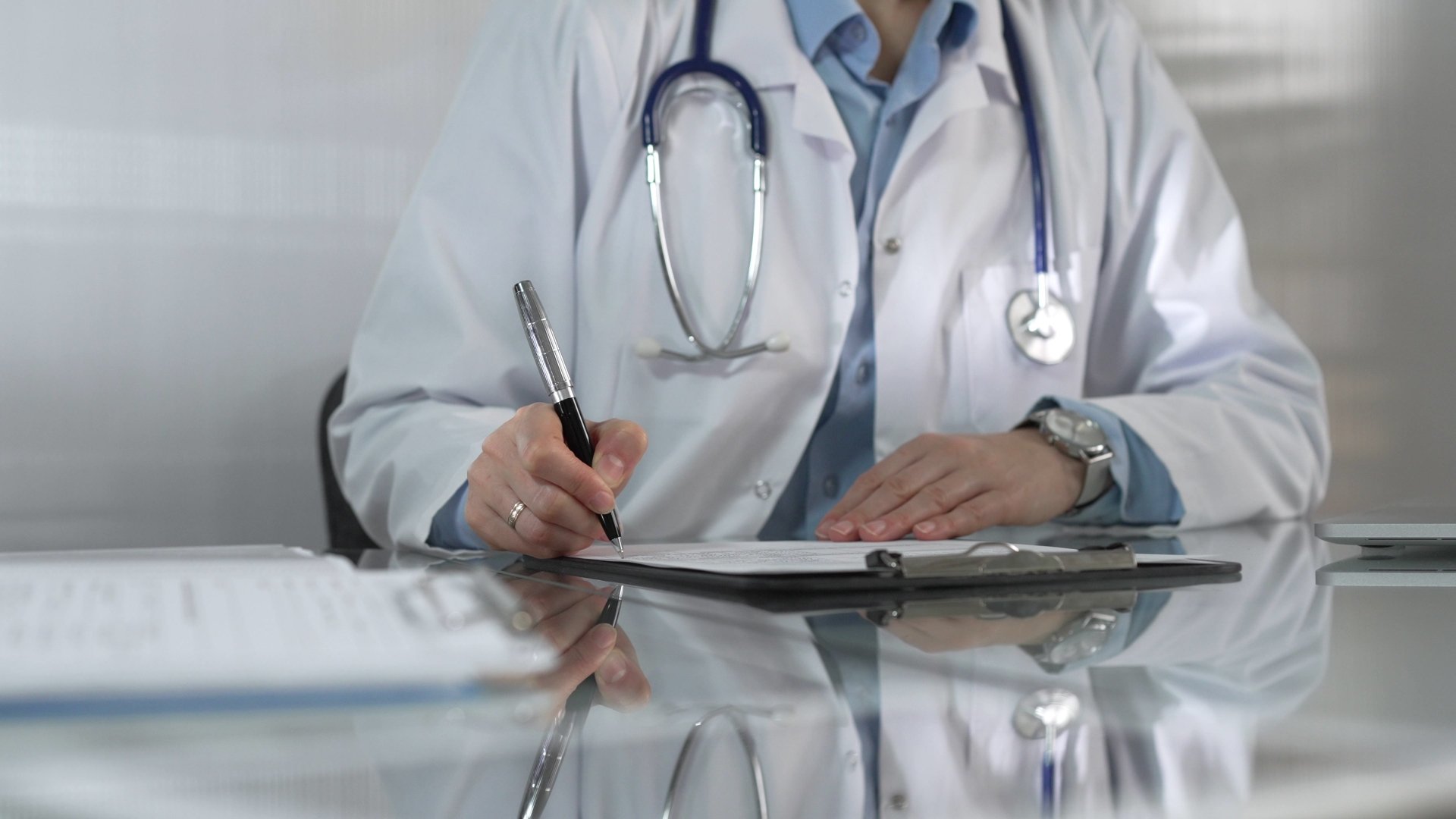 Prevenția, ocolită de români: Controale medicale, rar efectuate, constată Europa FM