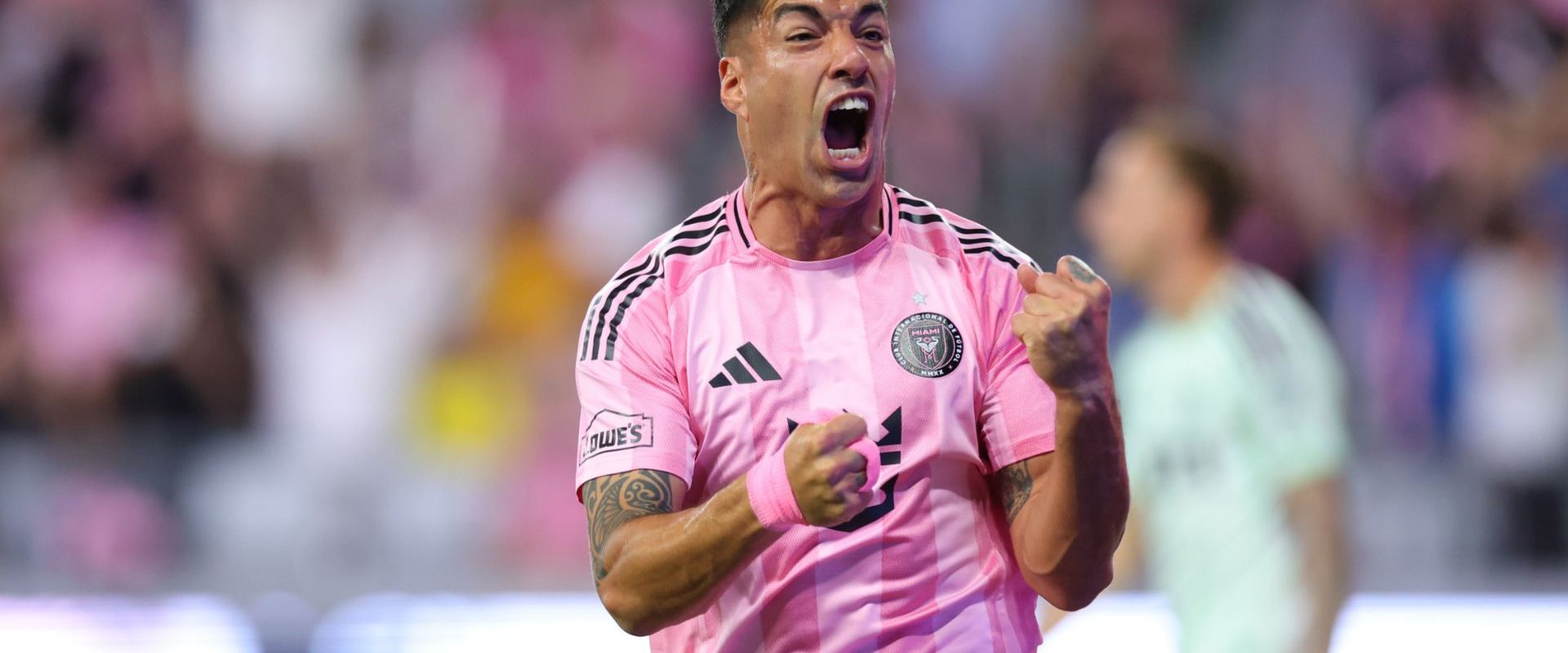 MIAMI, SALVATĂ DE SUAREZ ÎN DEBUTUL PE NOUA ARENĂ, CU Messi PRINTRE MARCATORI Floridianii de la Inter Miami au smuls un egal, scor 2-2, în meciul inaugural pe noua arenă, în fața celor de la Austin FC