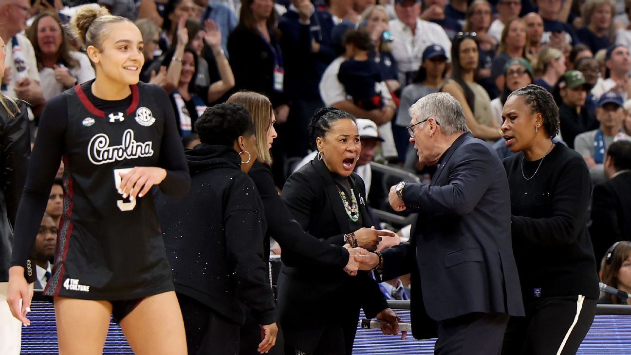 UConn's Geno Auriemma apologizes to South Carolina for outburst