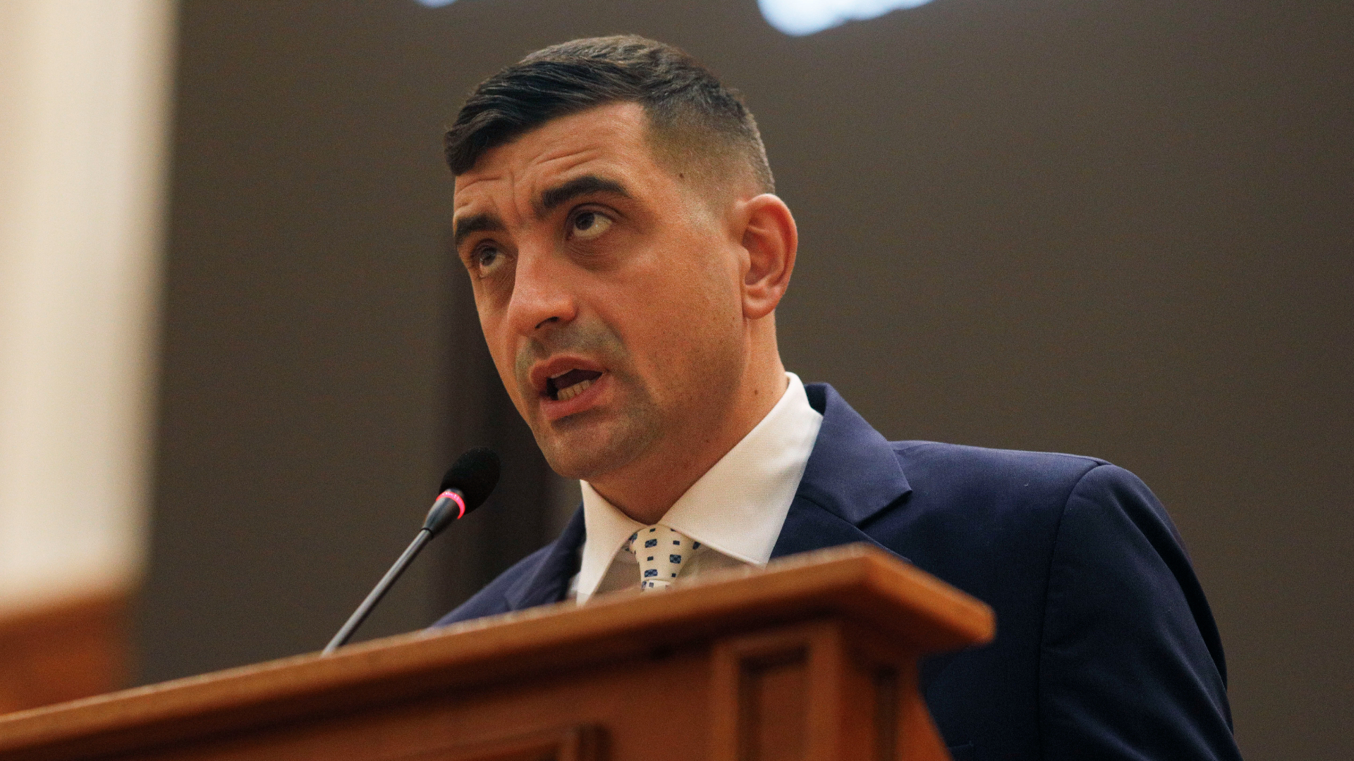 Simion pune condiții: AUR cere votarea a trei legi în Parlament pentru negocieri