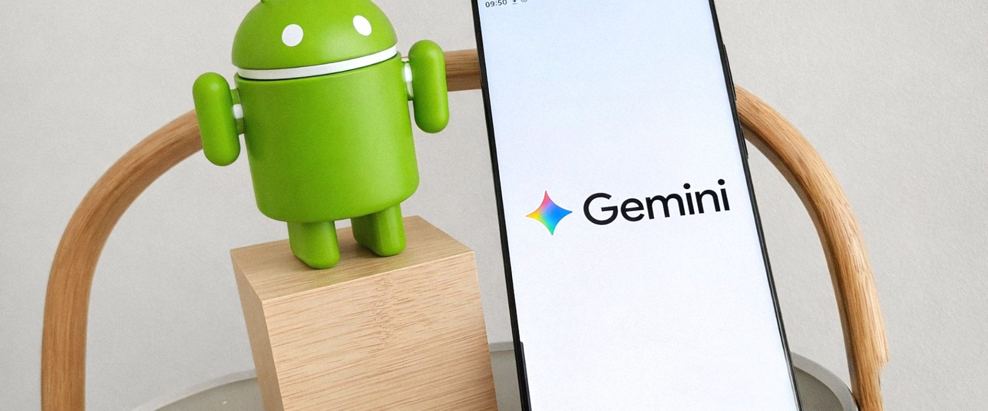 Google lansează o interfață Gemini restilizată, mai compactă și mai ușor de utilizat, conform noilor informații apărute