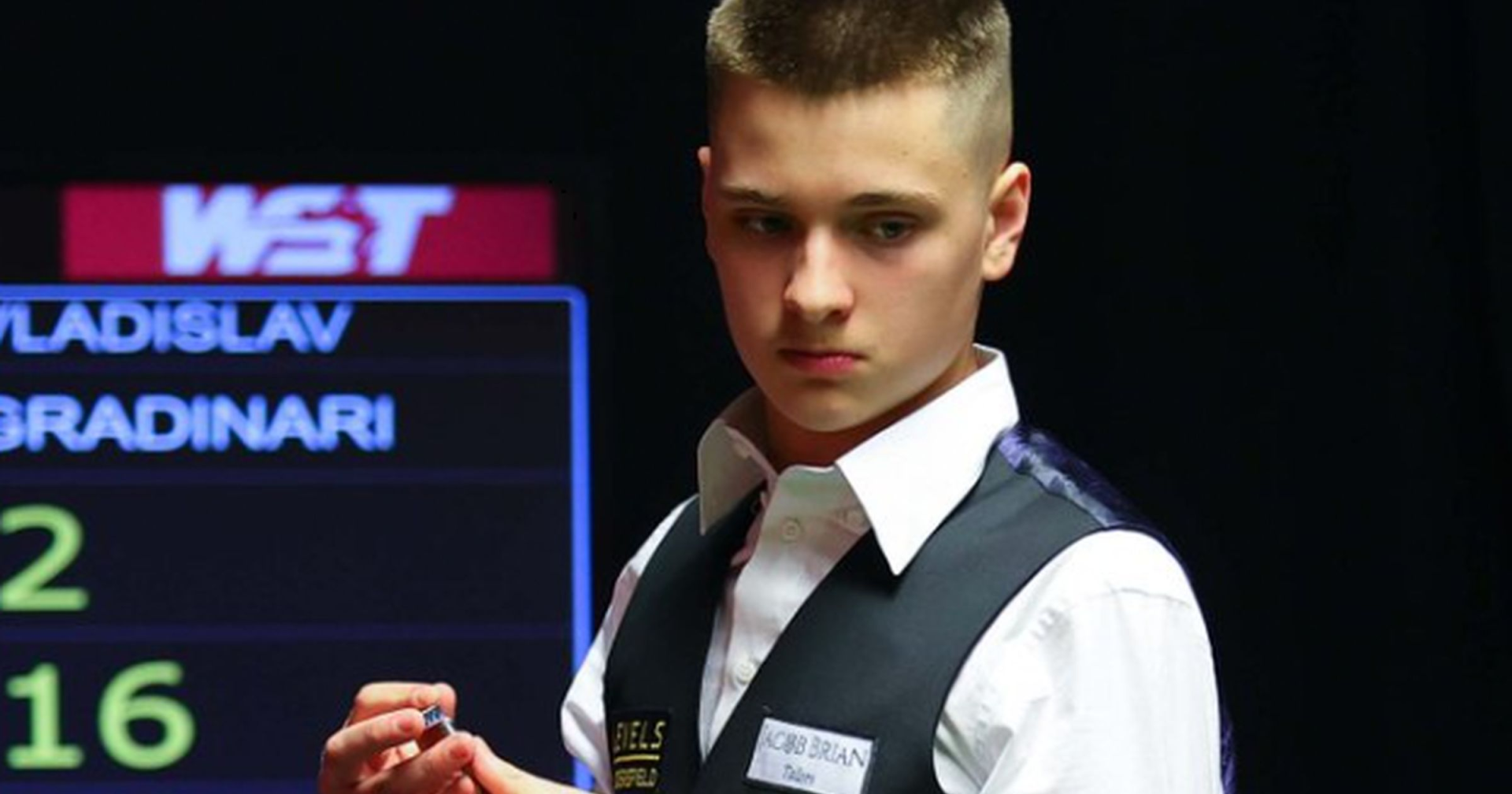 Vladislav Grădinari, tânărul jucător de snooker cu origini moldovenești, a obținut o victorie importantă în calificările pentru Campionatul Mondial de Snooker 2026