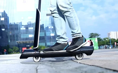 Gafa care-ți transformă trotineta într-o bombă: Cum o încarci safe acasă