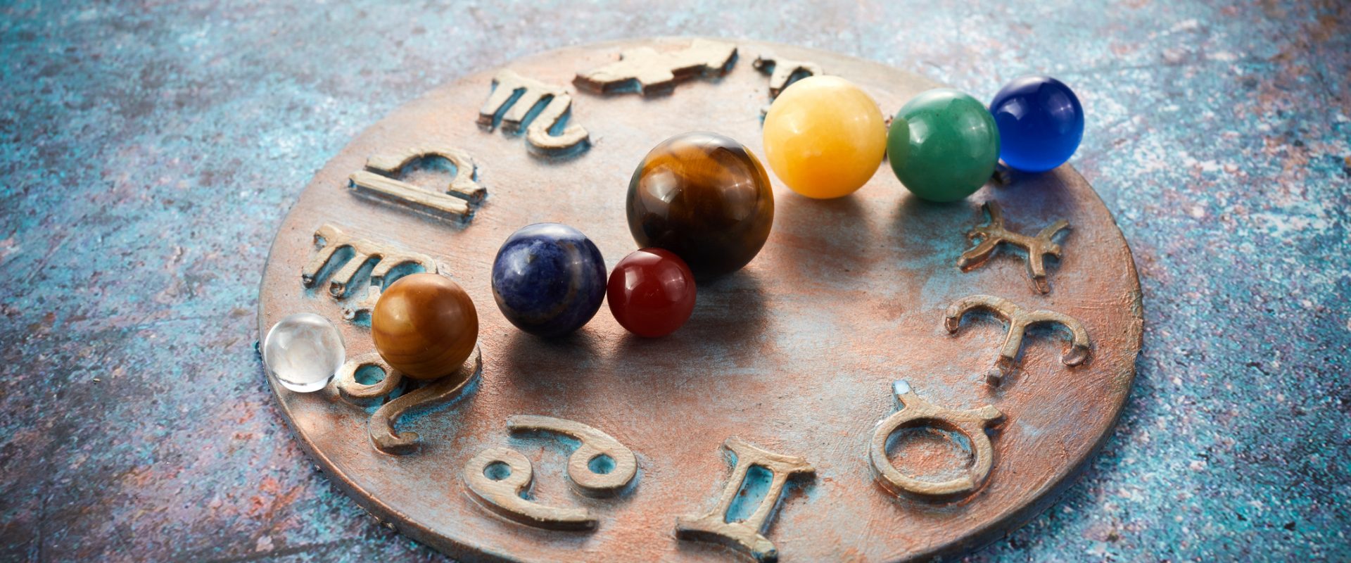 Astrologii avertizează: Zodia care pierde bani. Atenție la „prieteni”!