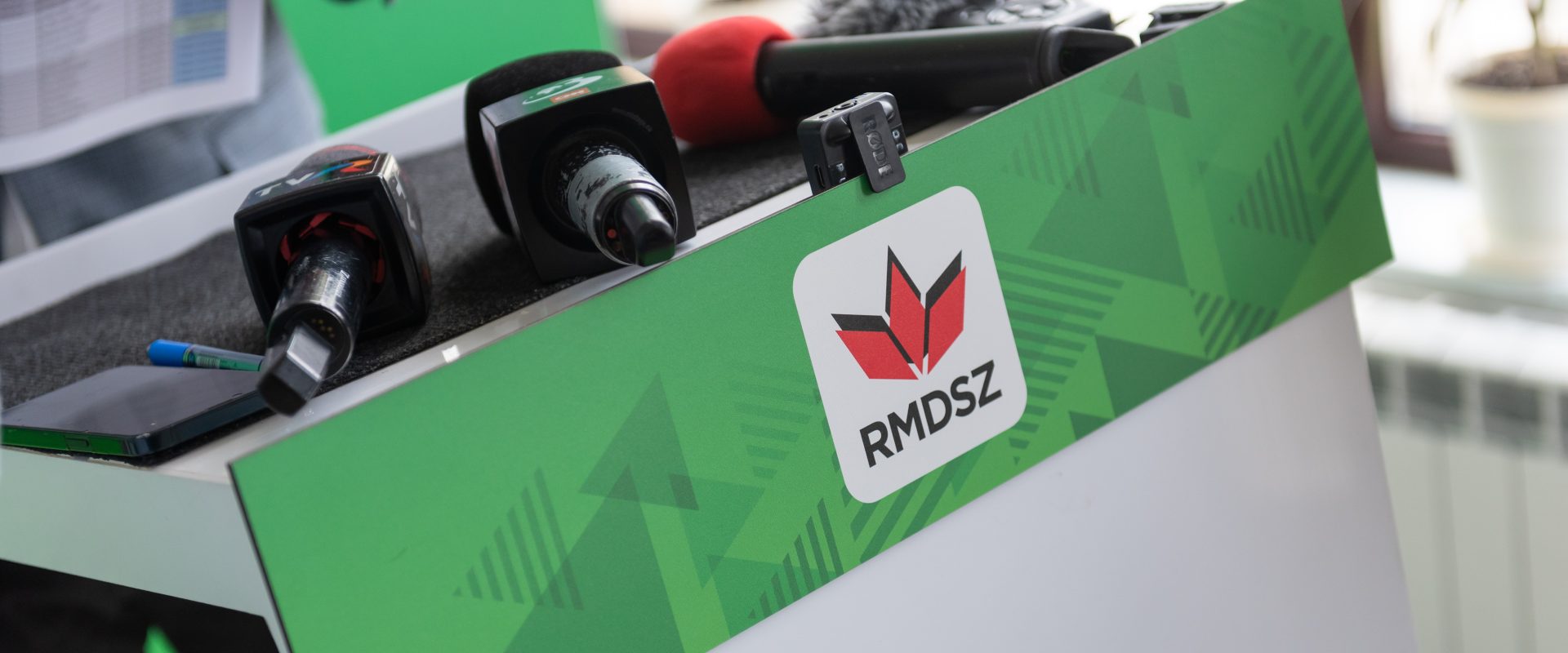 Decizie UNANIMĂ în UDMR: Guvernarea Bolojan, pe masă. Kelemen, la Budapesta cu Magyar