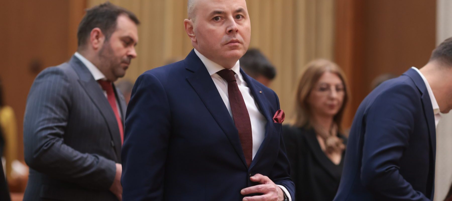 Lider PNL apără Guvernul pe listări la bursă și atacă dur PSD