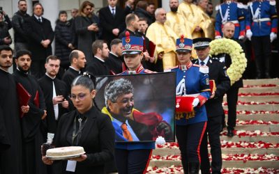 Mircea Lucescu, condus pe ultimul drum cu onoruri militare la Bellu