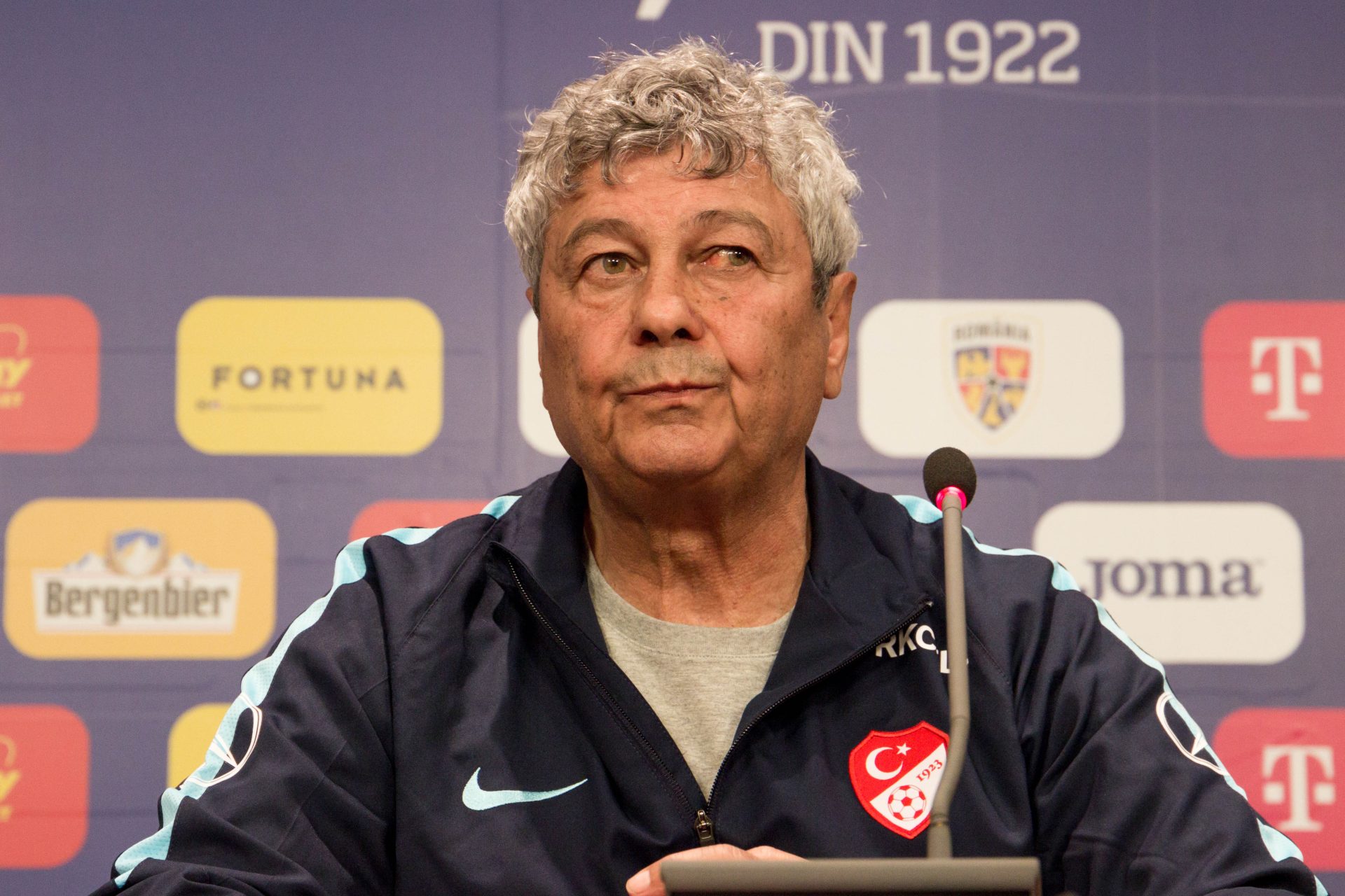 Mircea Lucescu, unul dintre cei mai mari antrenori de fotbal din istoria României, a încetat din viață la vârsta de 80 de ani, marți, la Spitalul Universitar de Urgență București