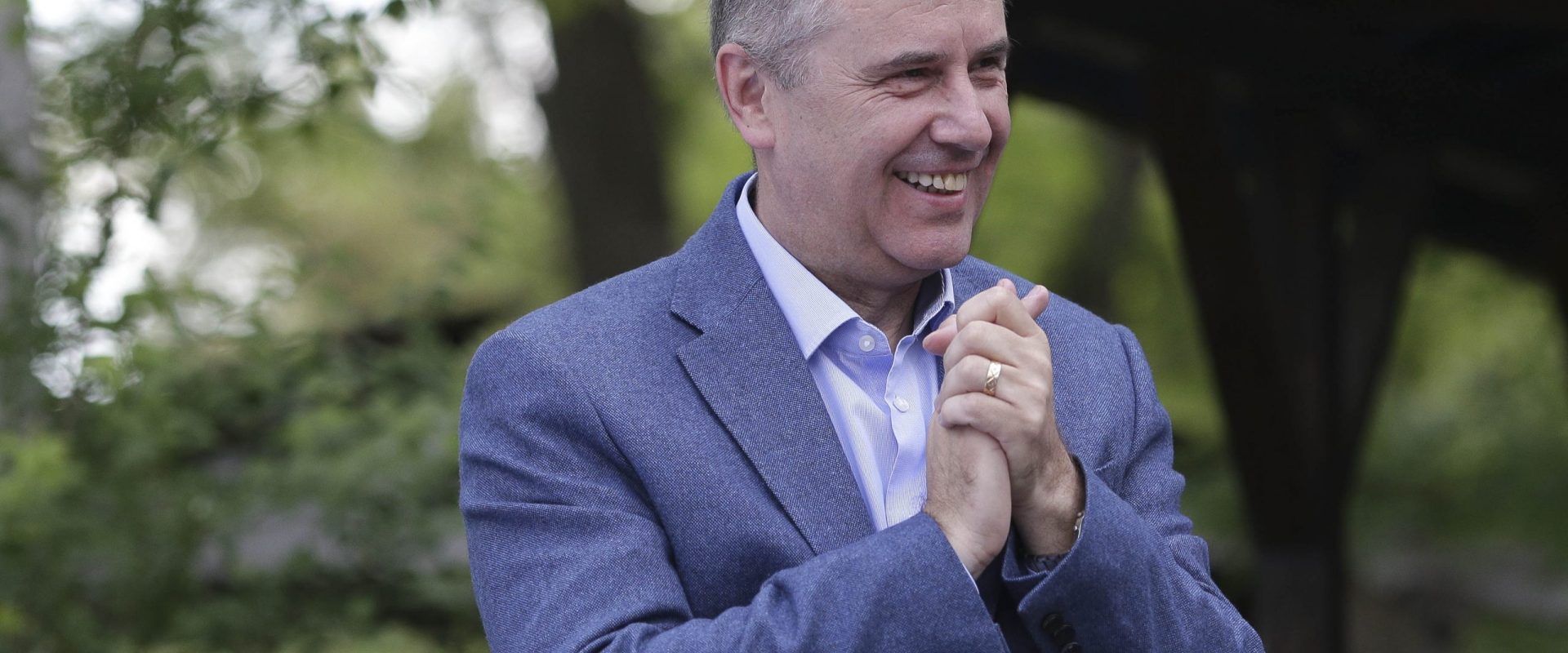 Cetățenii, sărăciți de criză, plătesc mașinile de lux ale SPP