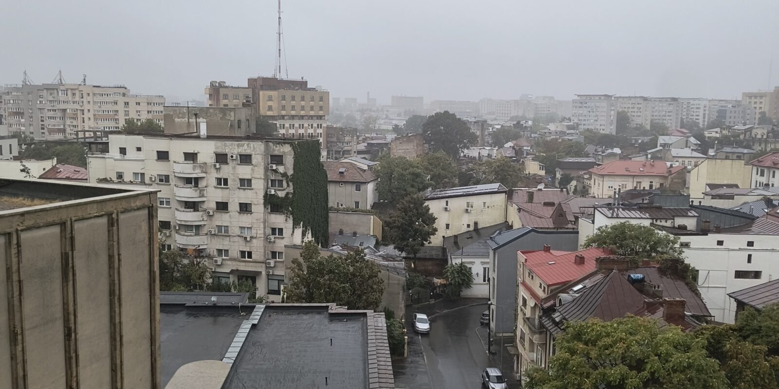 Vremea se schimbă radical în Capitală: temperaturile scad și vin ploile Bucureștenii se pot aștepta la o schimbare majoră a vremii începând de săptămâna viitoare