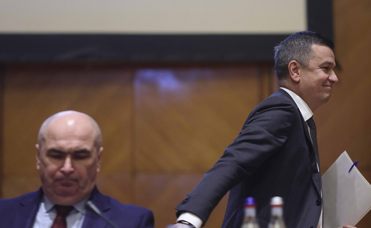 Șoferul cu telefonul: România condusă după laude, fără nicio țintă clară!