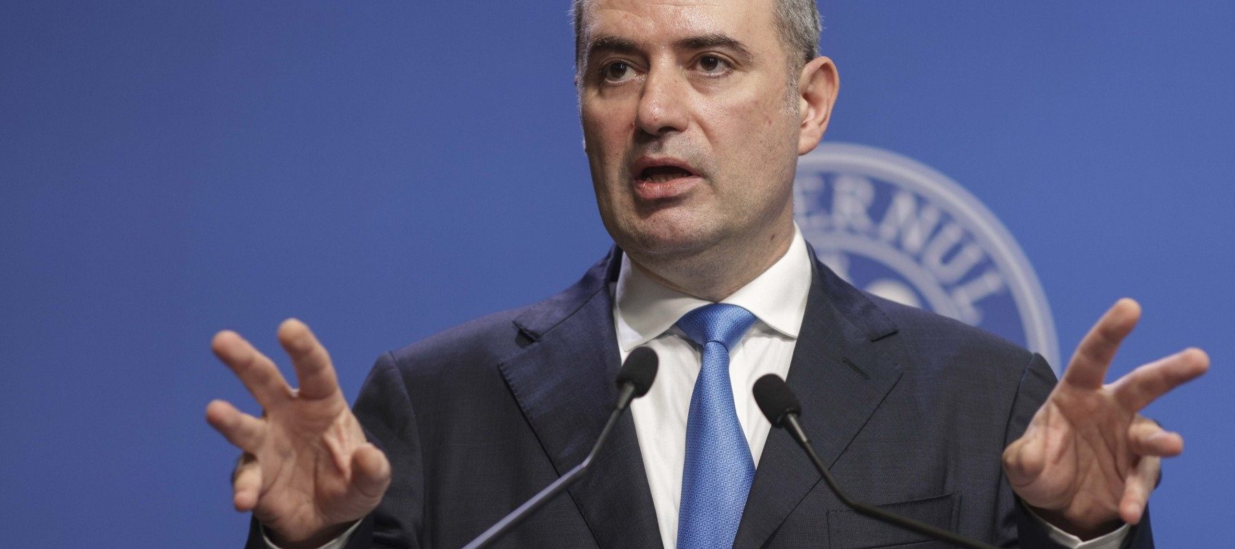 Ministrul Finanțelor, ALEXANDRU NAZARE, anunță modificări legislative pentru timbrul muzical Ministrul Finanțelor, ALEXANDRU NAZARE, a declarat că Ministerul Finanțelor colaborează cu Ministerul Culturii pentru a schimba legislația privind timbrul muzical