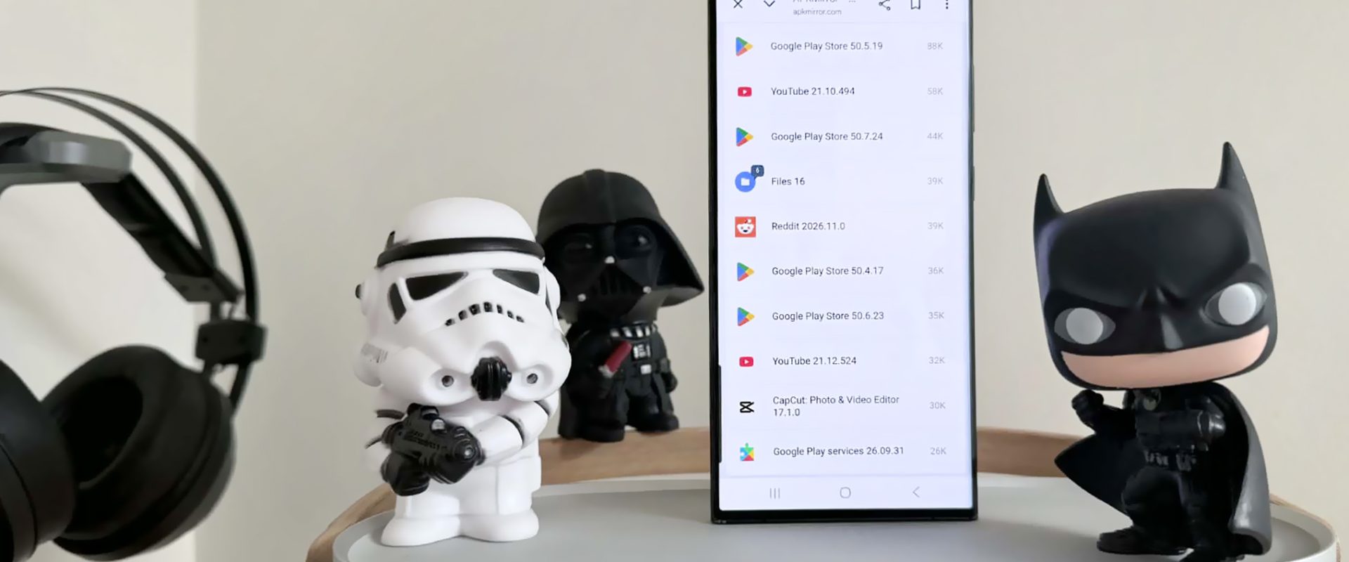 Prudență la instalarea aplicațiilor: Cum să-ți protejezi telefonul de riscuri Instalarea aplicațiilor în afara magazinelor oficiale, precum Google Play sau App Store, poate aduce avantaje, dar implică și riscuri