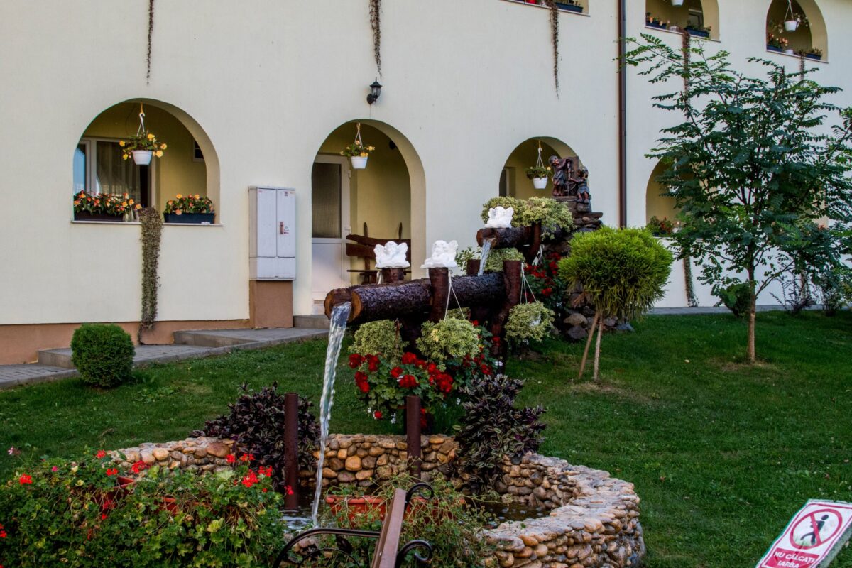 Izvorul Tămăduirii 2026: Tradiții, sănătate și binecuvântări pentru credincioși