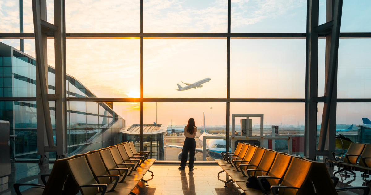 Criza din Orientul Mijlociu lovește aviația: Zboruri anulate și tarife mai mari în România