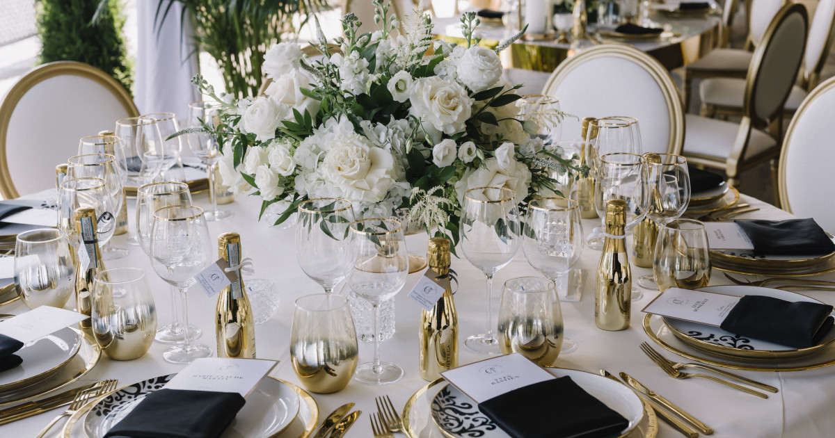 Românii boicotează nunțile: Invitații trimit bani, dar lipsesc de la petrecere