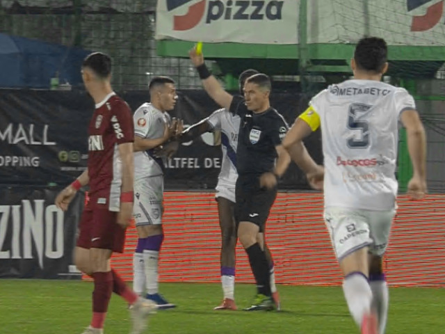Verdict controversat la pauză, după FC Argeș – CFR Cluj: Ce s-a întâmplat
