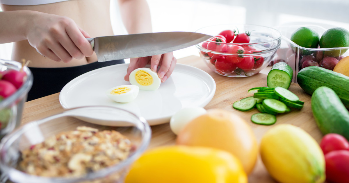 Ce faci cu ouăle și friptura de miel? Bucătarii dezvăluie rețete noi!