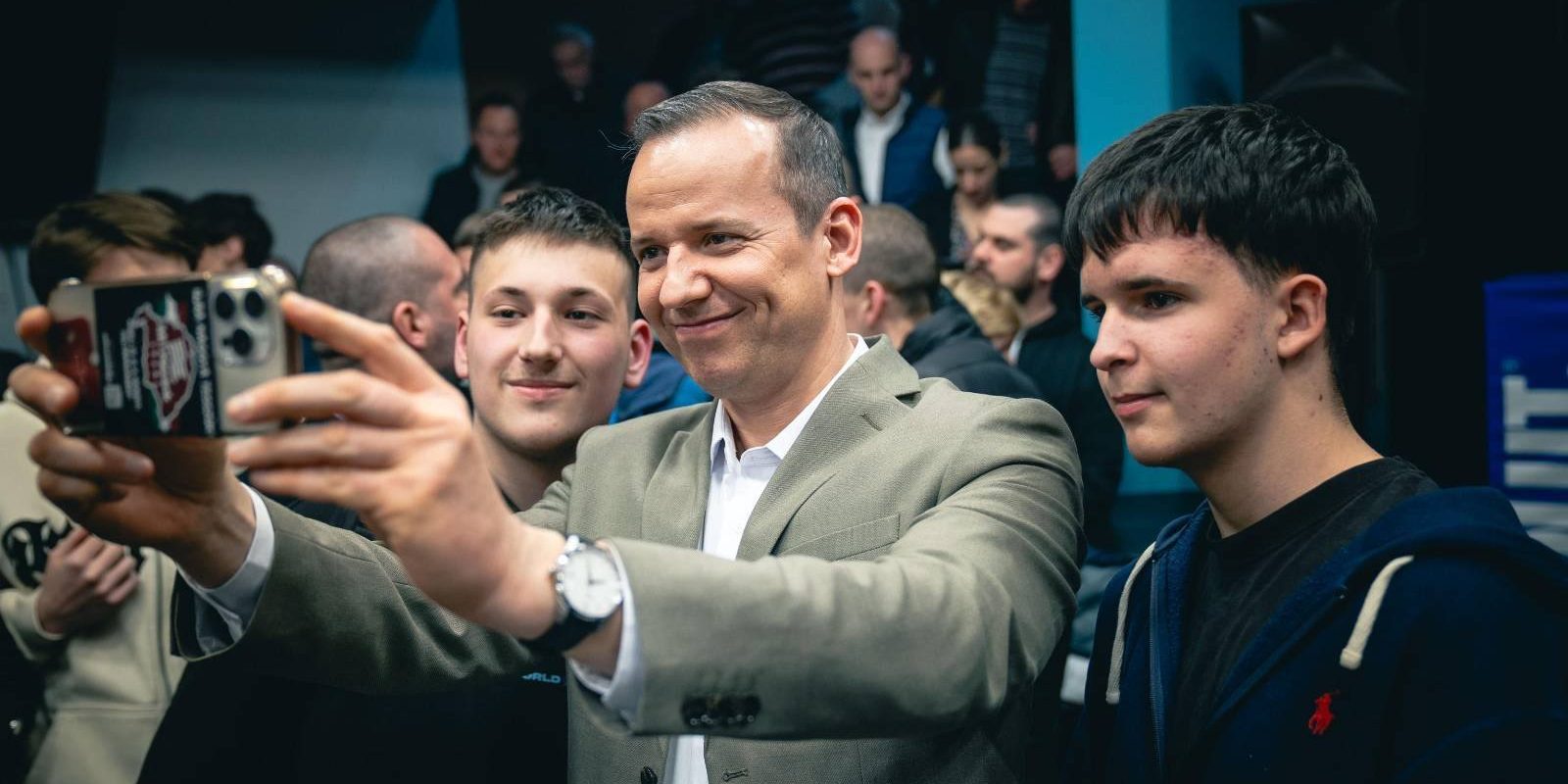 Partidul de extremă dreapta Mi Hazank ar putea ajunge în postura de a decide viitorul politic al Ungariei, conform analizelor efectuate pe baza sondajelor de opinie