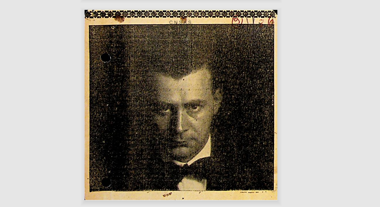 Blaga, la un pas să-l bage la „mititica” pe învățătorul Moisil