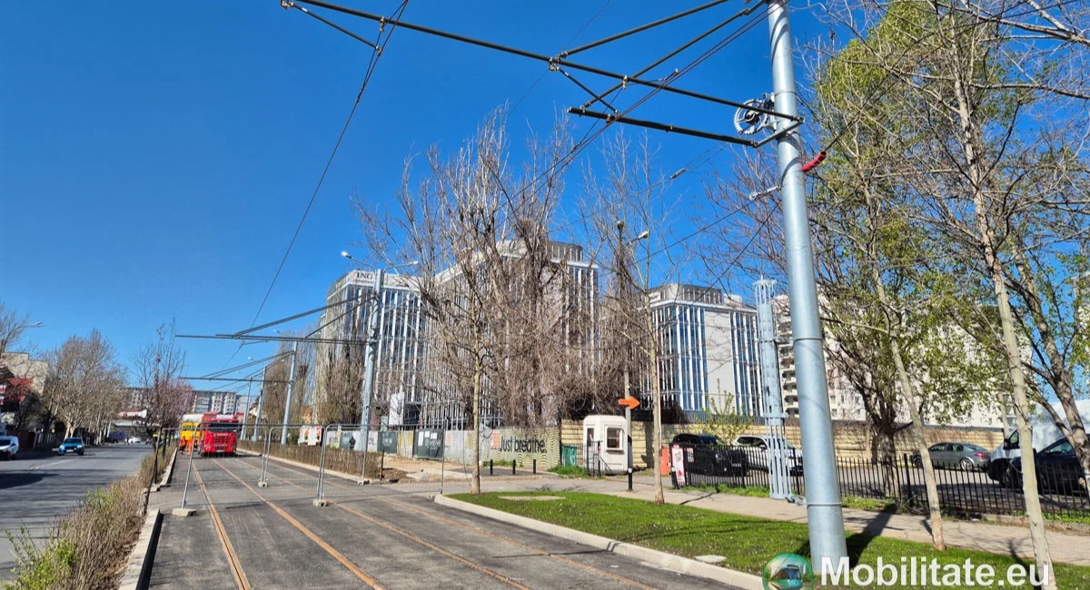 Lucrările la tramvaiul de pe bulevardul expoziției, pe ultima sută de metri: Când se finalizează