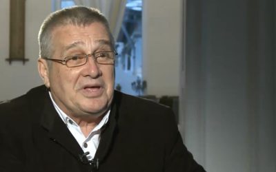 Incendiu devastator la casa poetului Mircea Dinescu din Dolj, ce pagubă e