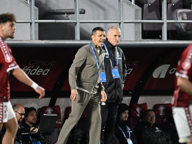 Gâlcă, răspuns acid la acuzele lui Dobre: „Nu suntem la plimbare!”