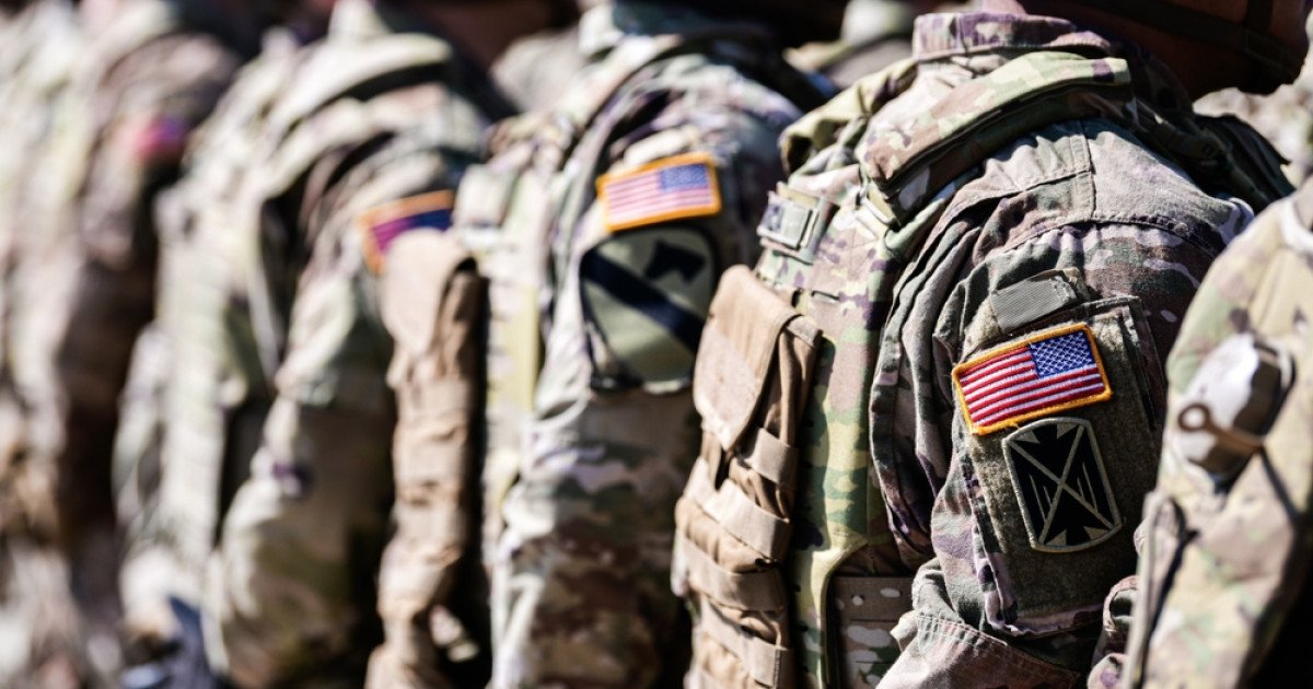Tinerii militari americani își exprimă scepticismul față de retorica belicoasă a administrației Trump, prin postări pe tiktok În timp ce potențialul unui nou conflict în Orientul Mijlociu planează, tinerii militari americani se distanțează de retorica belicoasă promovată de administrația lui DONALD Trump