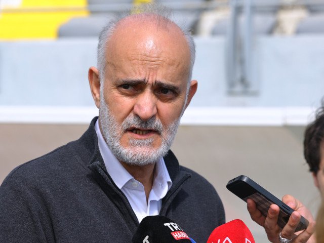 Iranul riscă să rateze Cupa Mondială 2026 din cauza conflictului cu SUA Echipa națională de fotbal a Iranului a demonstrat încă o dată unitate și compasiune, dar și-a pus în pericol participarea la Cupa Mondială din 2026