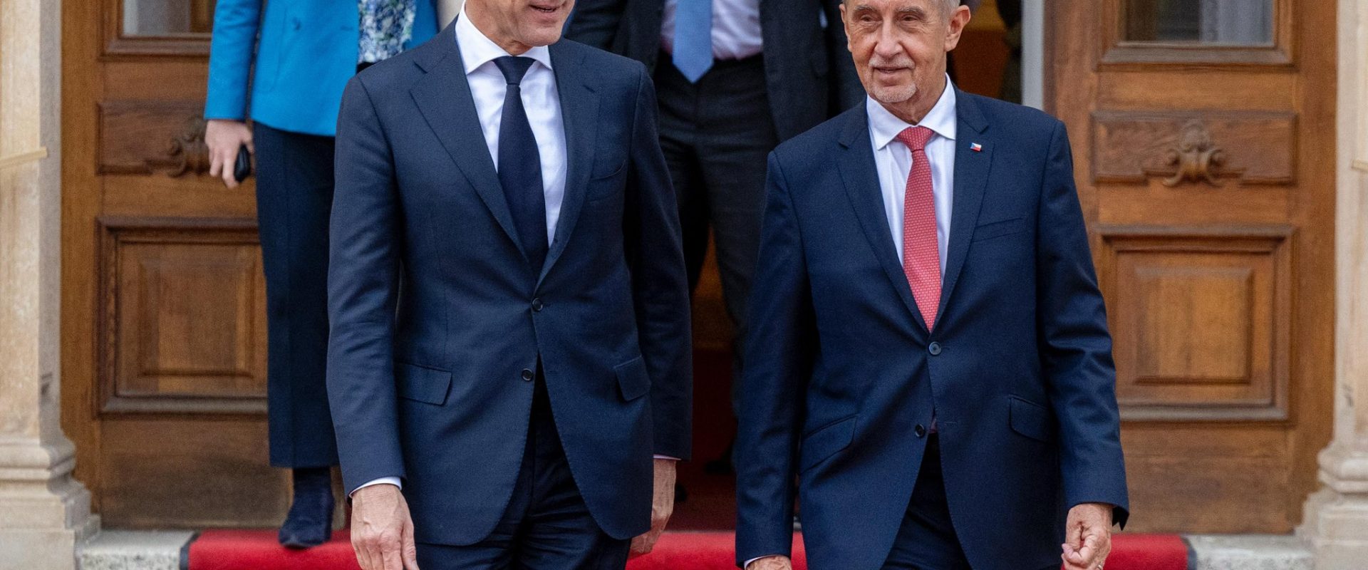 Babis, în fața NATO: Cehia respectă angajamentele, deși taie fondurile Apărării