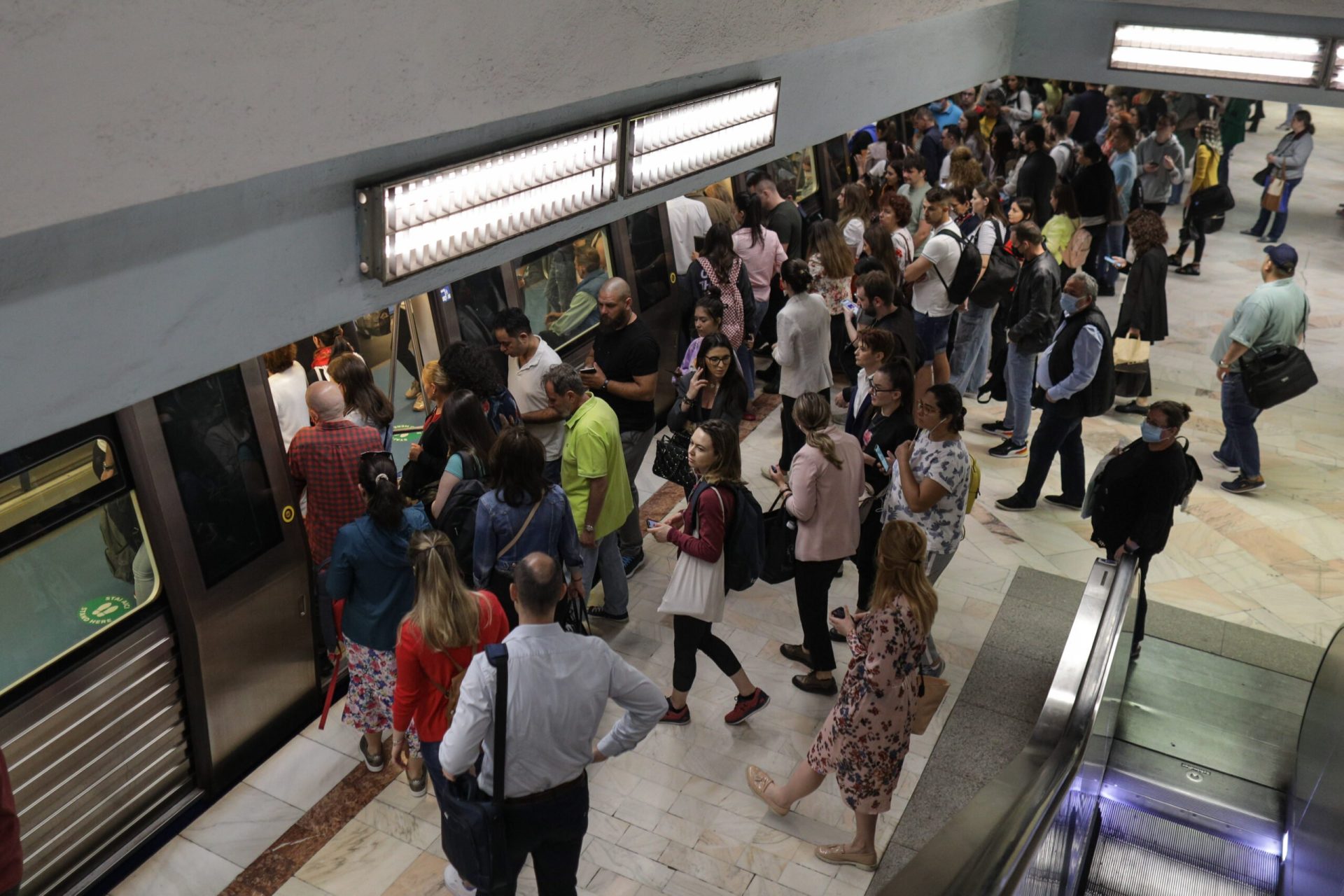 Petiție furibundă: 11.000 de bucureșteni, revoltați de scumpirea metroului