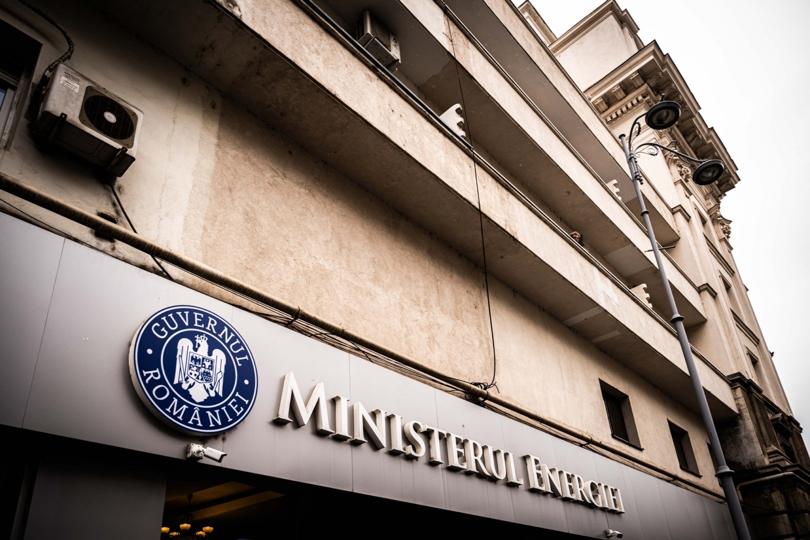 Ministerul Energiei, mutat oficial: Noul sediu e deținut de Poșta Română. Cât economisește?