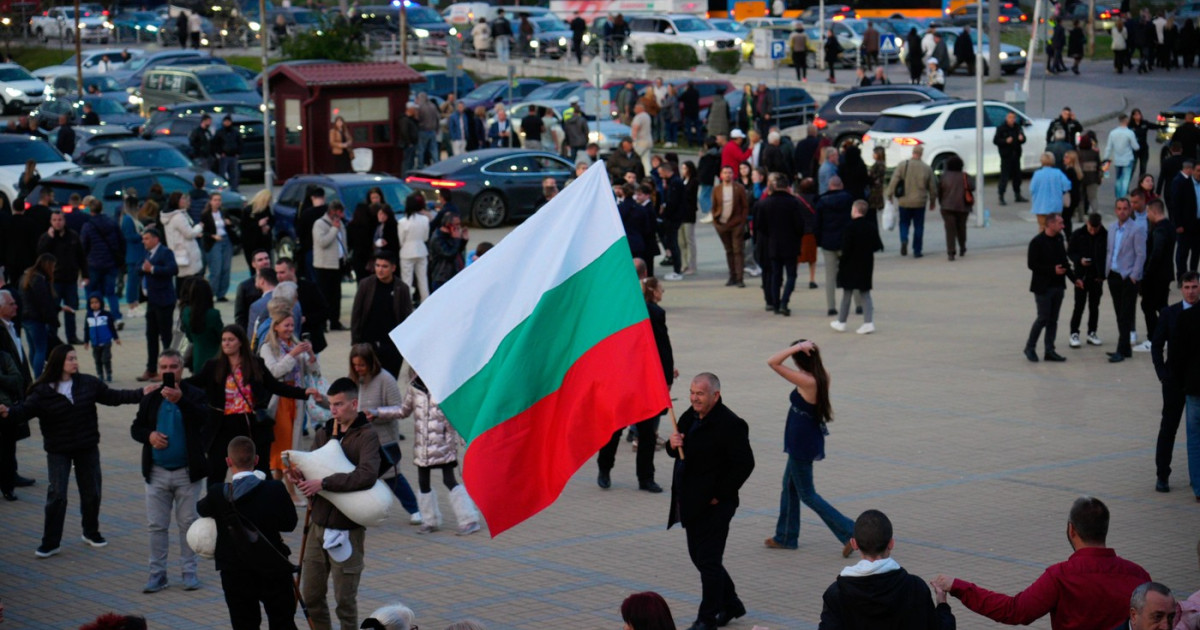 Bani pentru vot: Bulgaria, cutii cu euro și liste cu date personale înainte de alegeri